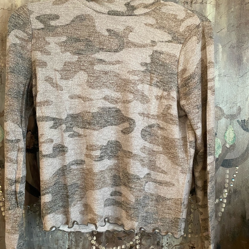 NWT Love Fire Camo So Soft Mock Turtleneck Long Sleeve Top